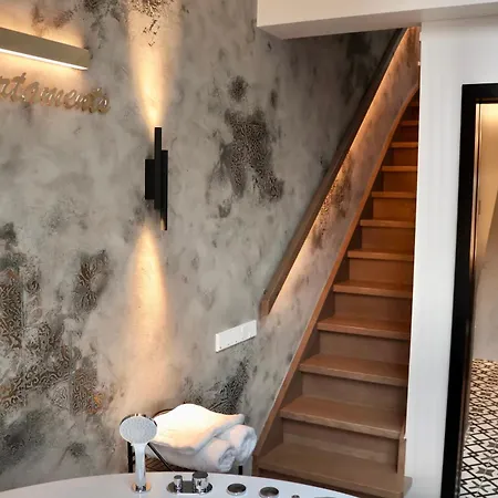 Bohemia Jacuzzi & Sauna Lejlighed