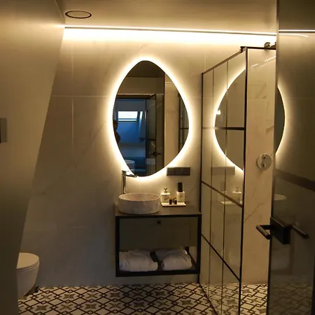 Bohemia Jacuzzi & Sauna *